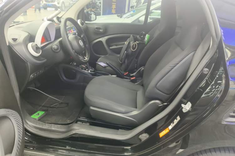 Used smart fortwo 2018 1.0L 52kW Hardtop Dynamic Version China V Left Front Seat