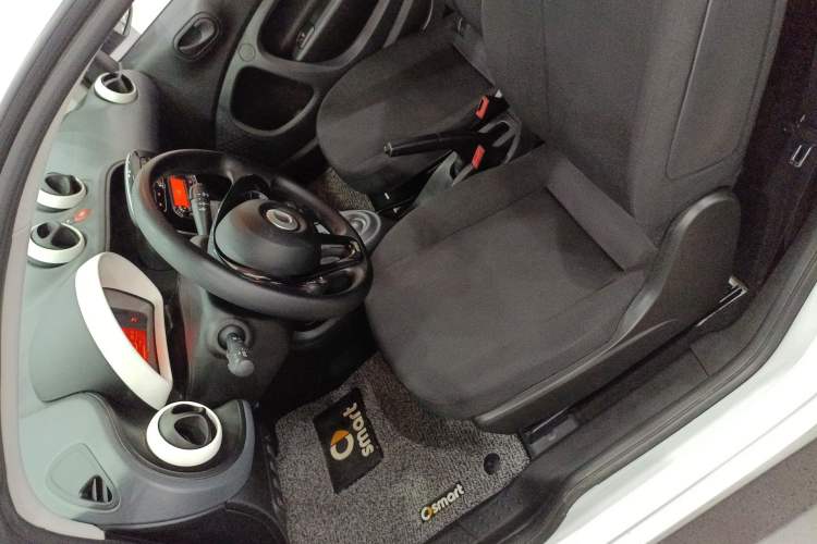 Used smart fortwo 2018 1.0L 52kW Hardtop Dynamic Version China V Left Front Seat