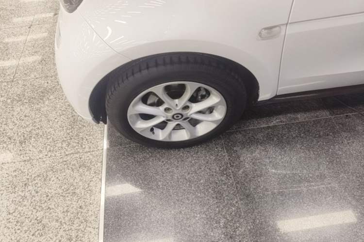 Used smart fortwo 2018 1.0L 52kW Hardtop Dynamic Version China V Left Front Wheel Hub