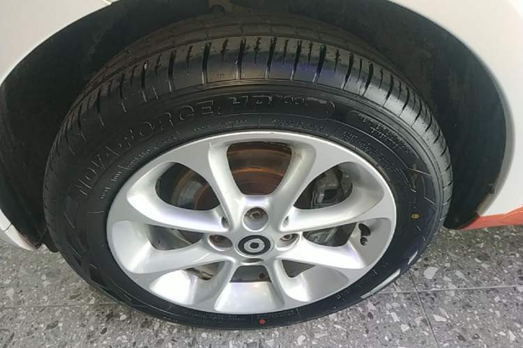 Used smart fortwo 2018 1.0L 52kW Hardtop Dynamic Version China V Left Front Wheel Hub