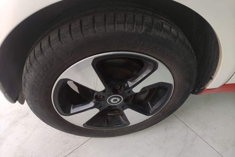 Used smart fortwo 2018 1.0L 52kW Hardtop Passion Edition China V Standard Left Front Wheel Hub