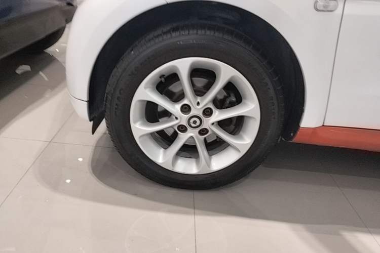 Used smart fortwo 2018 1.0L 52kW Hardtop Dynamic Version China V Left Front Wheel Hub