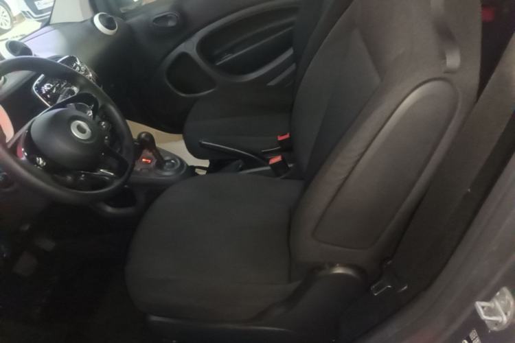 Used smart fortwo 2018 1.0L 52kW Hardtop Dynamic Version China V Left Rear Seat