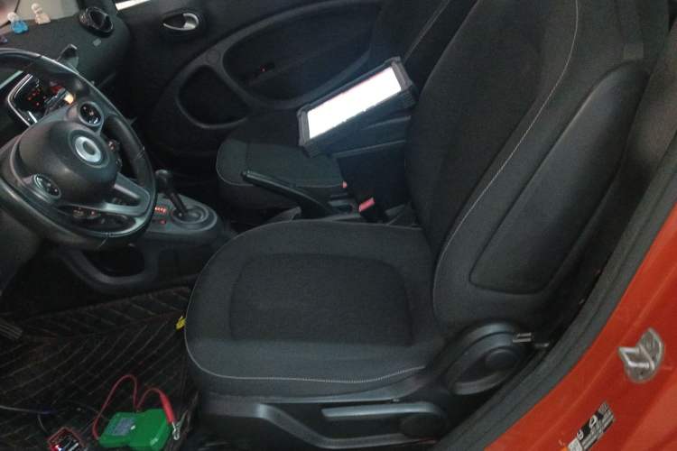 Used smart fortwo 2018 1.0L 52kW Hardtop Passion Edition China V Standard Left Rear Seat