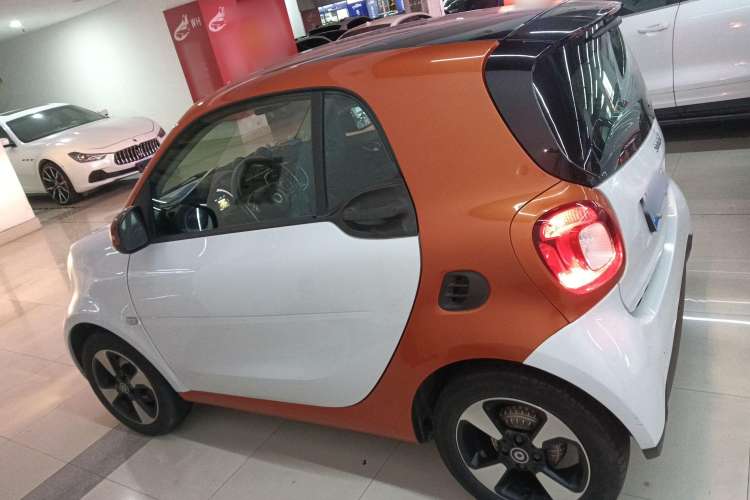 Used smart fortwo 2018 1.0L 52kW Hardtop Passion Edition China V Standard Left Side
