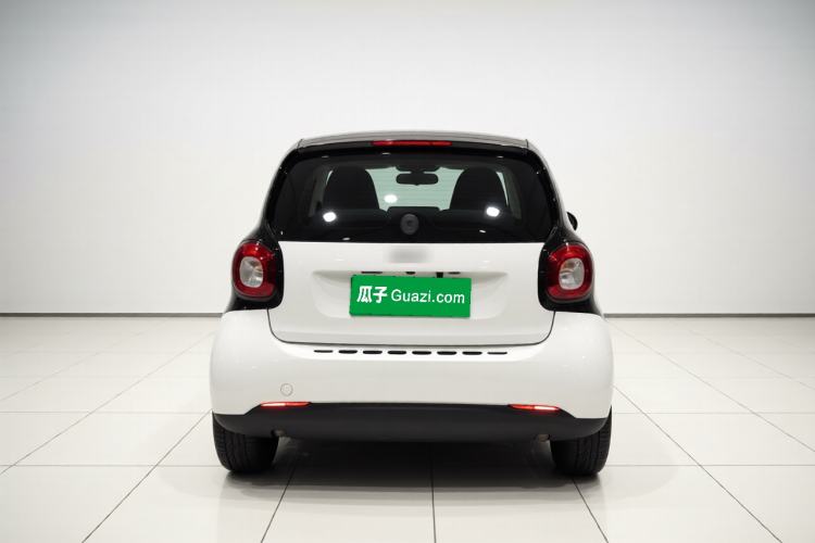Used smart fortwo 2018 1.0L 52kW Hardtop Passion Edition China V Standard Rear