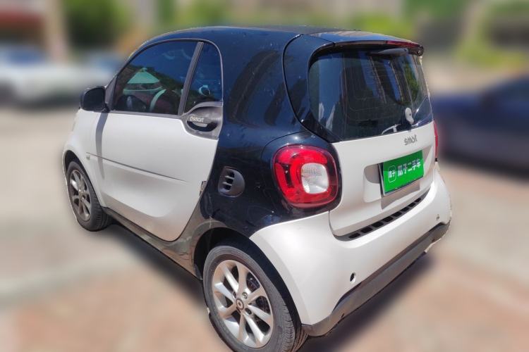Used smart fortwo 2018 1.0L 52kW Hardtop Dynamic Version China V Rear Left 45 Deg