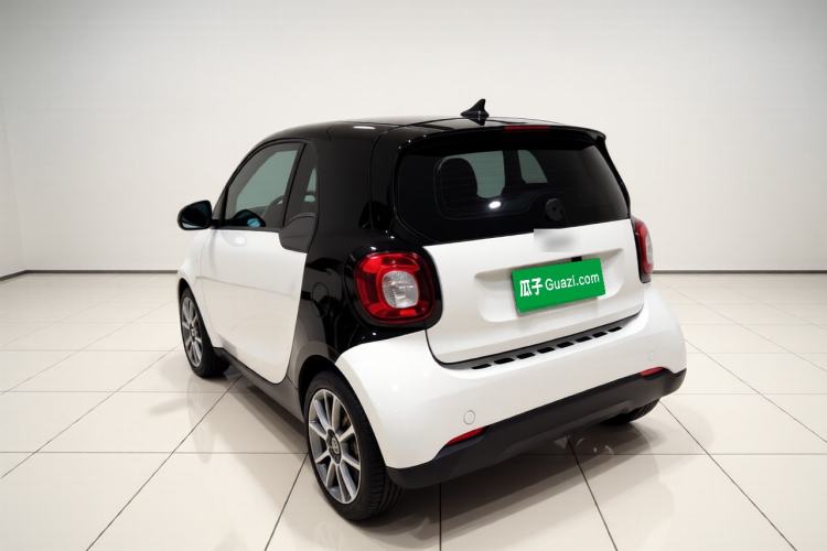 Used smart fortwo 2018 1.0L 52kW Hardtop Passion Edition China V Standard Rear Left 45 Deg