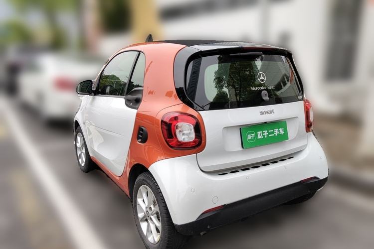 Used smart fortwo 2018 1.0L 52kW Hardtop Dynamic Version China V Rear Left 45 Deg