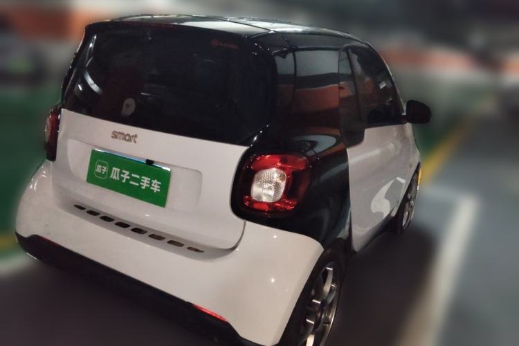 Used smart fortwo 2018 1.0L 52kW Hardtop Passion Edition China V Standard Rear Right 45 Deg