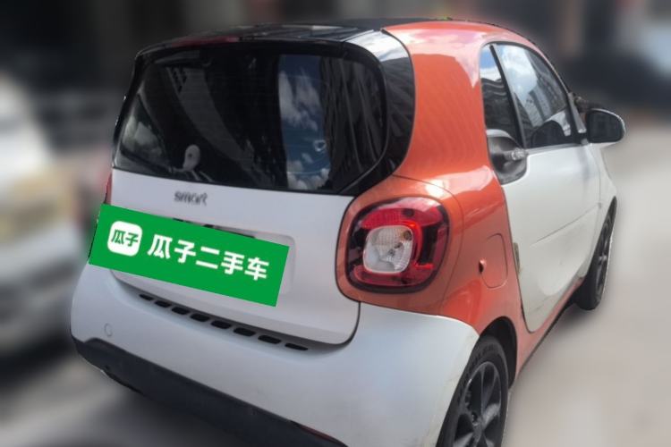 Used smart fortwo 2018 1.0L 52kW Hardtop Dynamic Version China V Rear Right 45 Deg