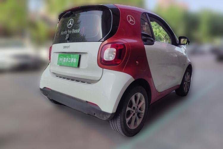 Used smart fortwo 2018 1.0L 52kW Hardtop Dynamic Version China V Rear Right 45 Deg