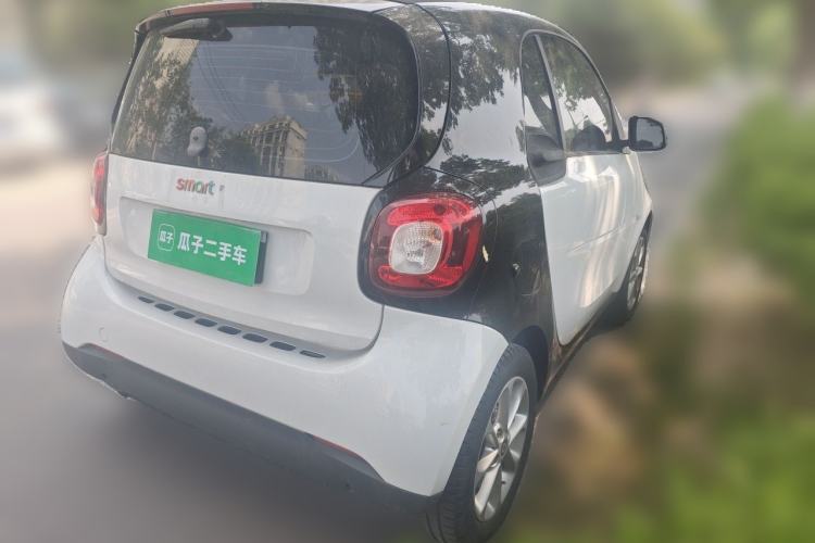 Used smart fortwo 2018 1.0L 52kW Hardtop Dynamic Version China V Rear Right 45 Deg