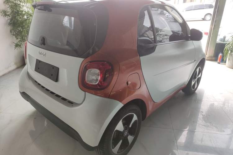 Used smart fortwo 2018 1.0L 52kW Hardtop Passion Edition China V Standard Rear Right 45 Deg