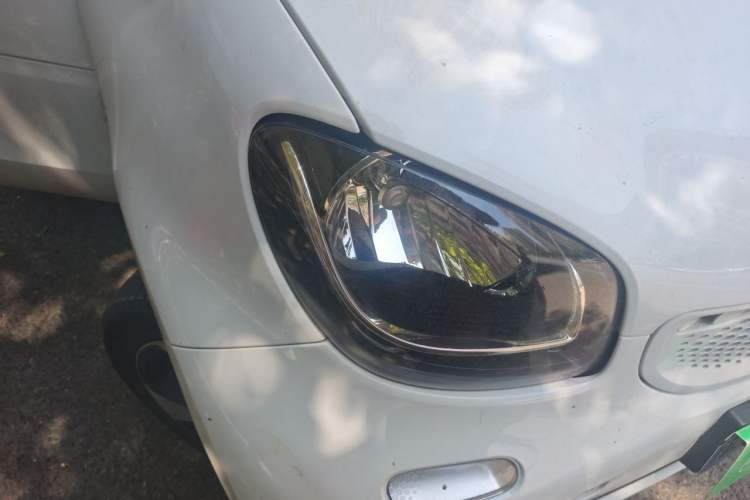 Used smart fortwo 2018 1.0L 52kW Hardtop Passion Edition China V Standard Right Front Headlight