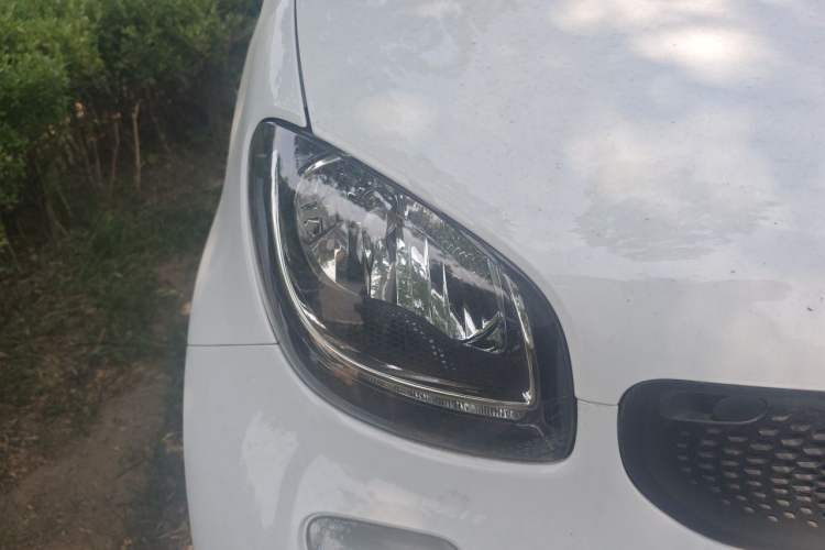 Used smart fortwo 2018 1.0L 52kW Hardtop Dynamic Version China V Right Front Headlight