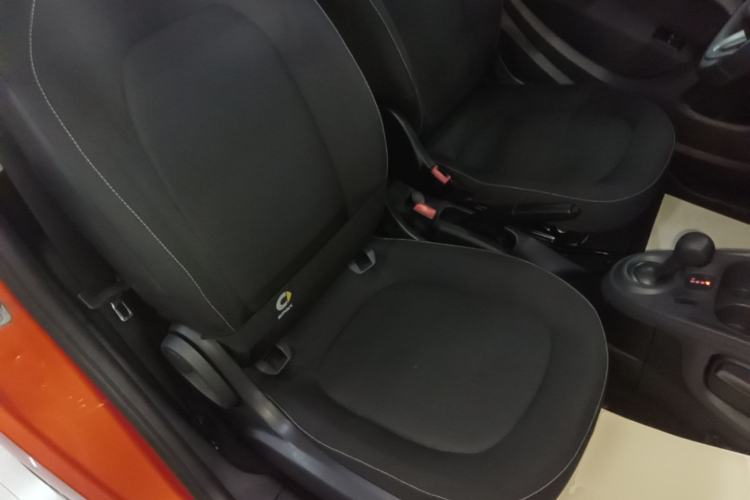 Used smart fortwo 2018 1.0L 52kW Hardtop Passion Edition China V Standard Right Front Seat