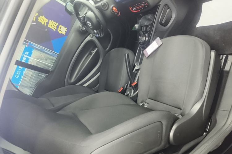 Used smart fortwo 2018 1.0L 52kW Hardtop Dynamic Version China V Right Front Seat