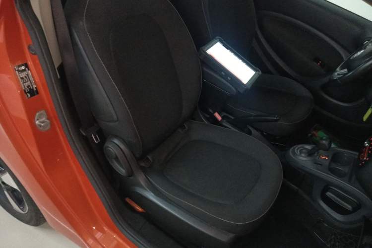 Used smart fortwo 2018 1.0L 52kW Hardtop Passion Edition China V Standard Right Front Seat