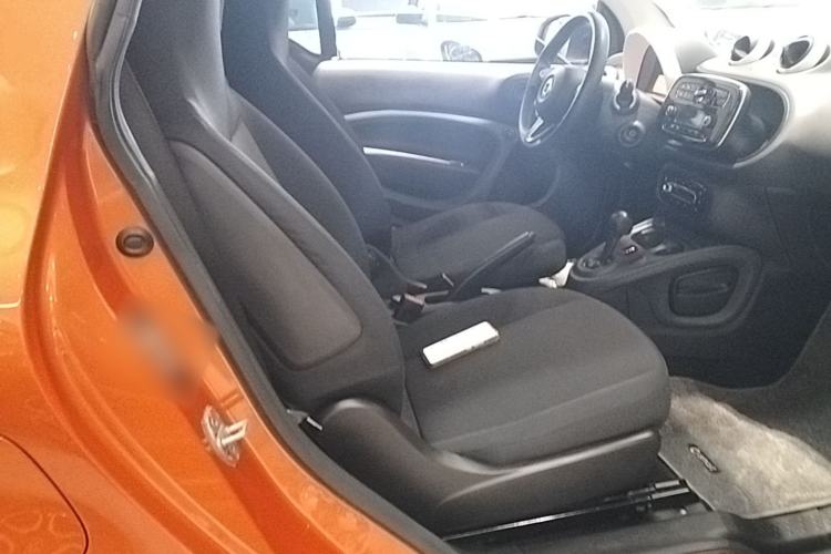 Used smart fortwo 2018 1.0L 52kW Hardtop Dynamic Version China V Right Front Seat