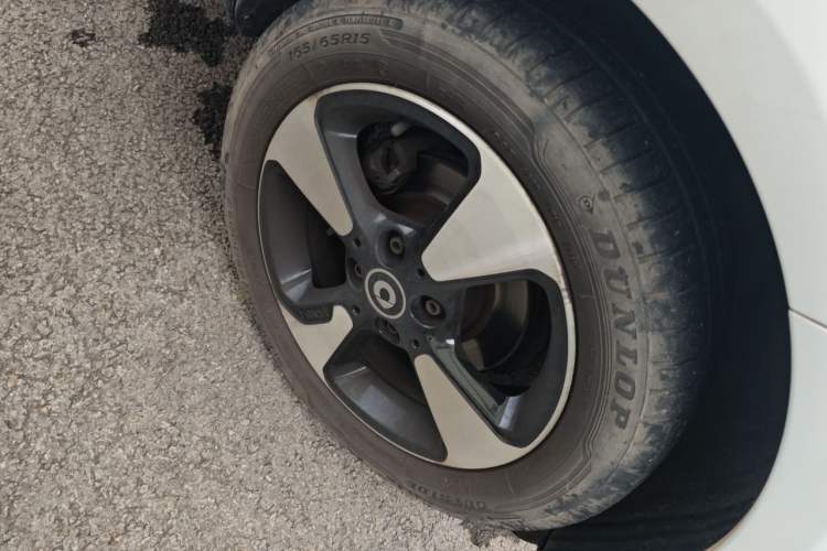 Used smart fortwo 2018 1.0L 52kW Hardtop Passion Edition China V Standard Right Front Wheel Hub