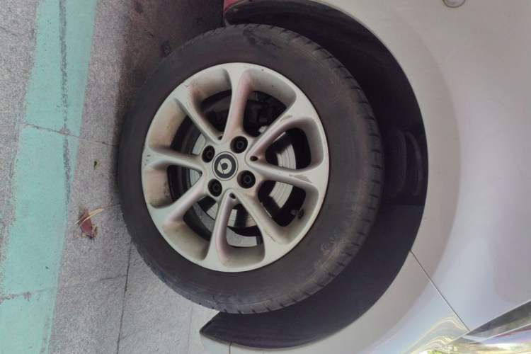 Used smart fortwo 2018 1.0L 52kW Hardtop Dynamic Version China V Right Front Wheel Hub