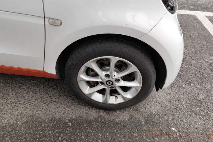 Used smart fortwo 2018 1.0L 52kW Hardtop Dynamic Version China V Right Front Wheel Hub