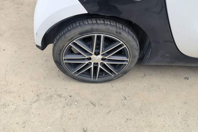 Used smart fortwo 2018 0.9T 66 kW Yaojin Special Edition China V Standard Right Rear Wheel Hub