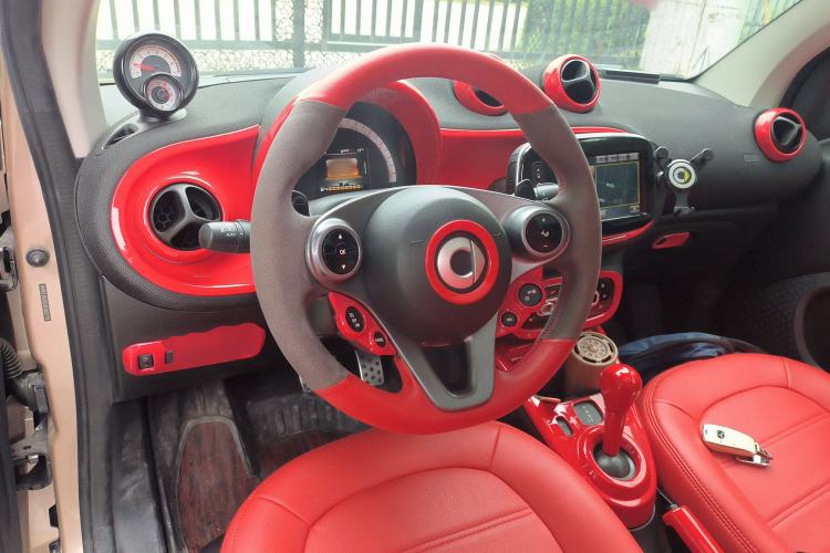 Used smart fortwo 2018 0.9T 66 kW Yaojin Special Edition China V Standard Steering Wheel