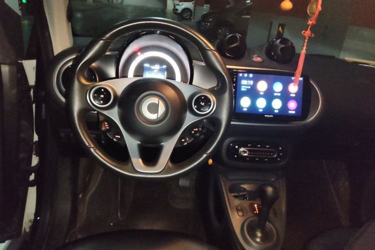 Used smart fortwo 2018 1.0L 52kW Hardtop Passion Edition China V Standard Steering Wheel