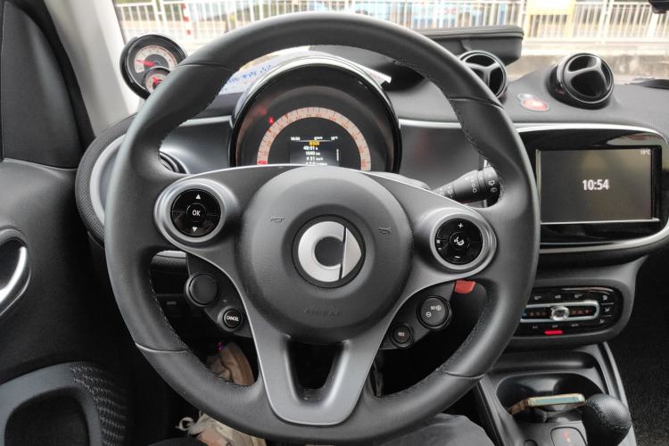 Used smart fortwo 2018 0.9T 66kW Hardtop Pioneer Edition China V Emission Standard Steering Wheel