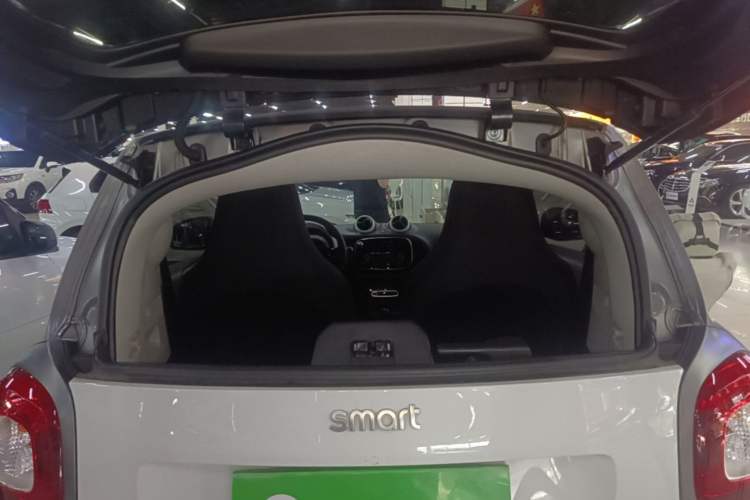 Used smart fortwo 2018 1.0L 52kW Hardtop Dynamic Version China V Trunk