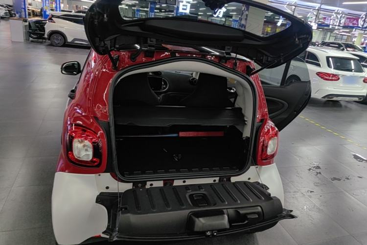 Used smart fortwo 2018 1.0L 52kW Hardtop Passion Edition China V Standard Trunk
