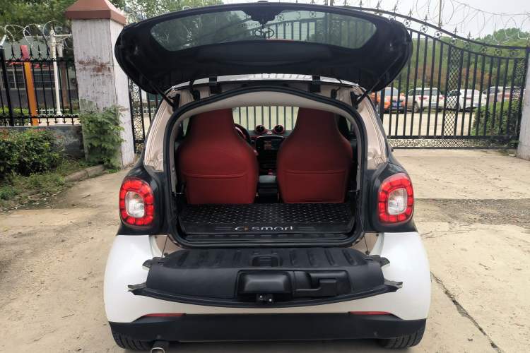 Used smart fortwo 2018 0.9T 66 kW Yaojin Special Edition China V Standard Trunk
