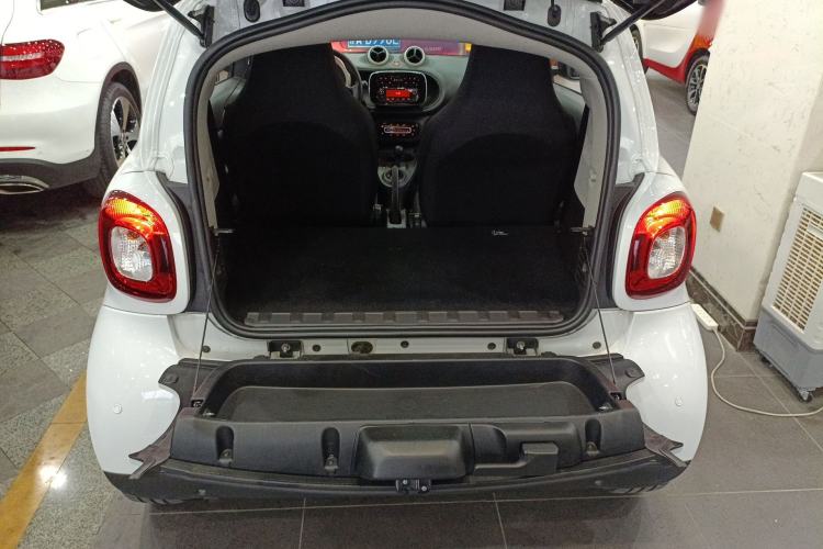 Used smart fortwo 2018 1.0L 52kW Hardtop Dynamic Version China V Trunk