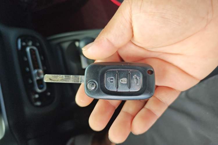 Used smart fortwo 2018 1.0L 52kW Hardtop Passion Edition China V Standard Vehicle Key