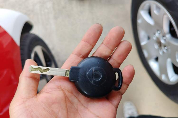 Used smart fortwo 2018 1.0L 52kW Hardtop Passion Edition China V Standard Vehicle Key