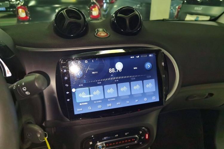 Used smart fortwo 2018 1.0L 52kW Hardtop Passion Edition China V Standard Interior 2