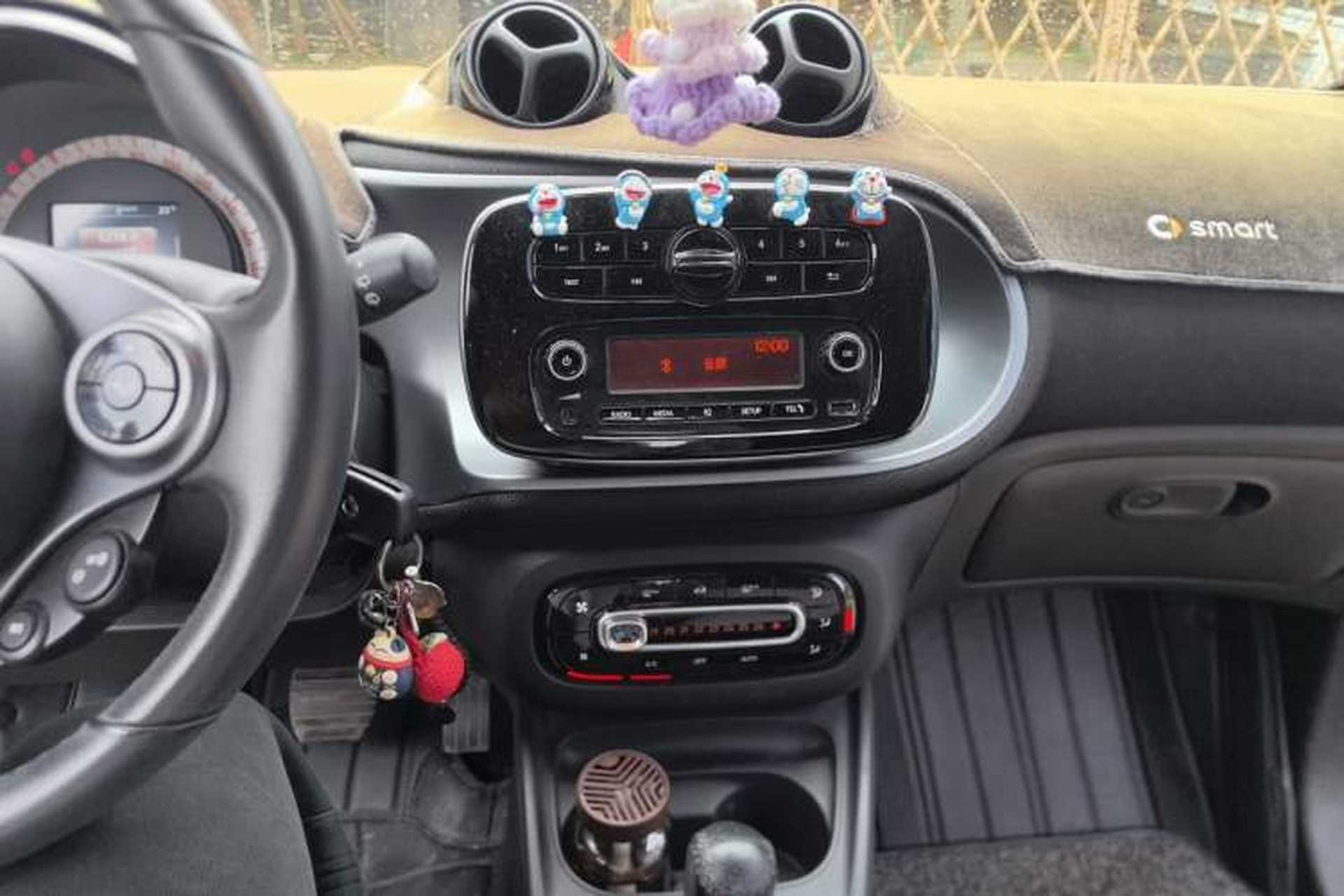 Used smart fortwo 2019 0.9T 66kW Hardtop Wind Power Edition China VI Audio And AC Panel