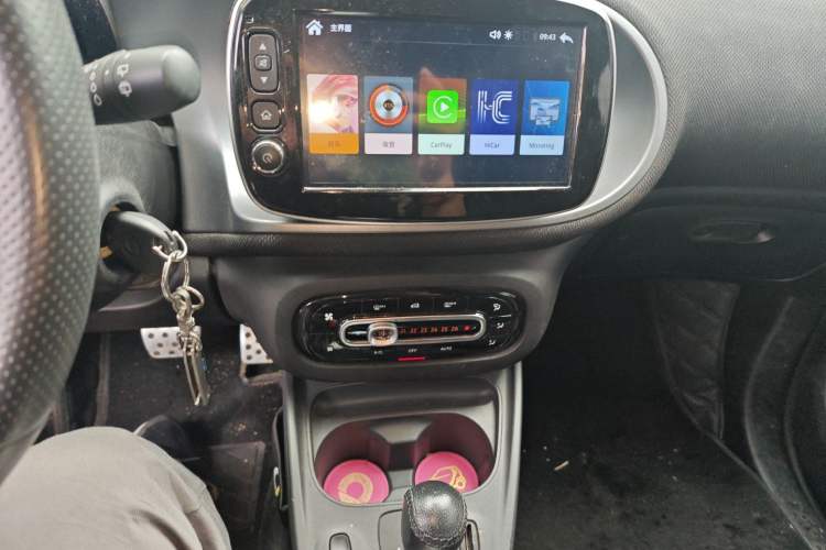 Used smart fortwo 2019 0.9T 66 kW Yufeng Blue Special Edition China V Standard Audio And AC Panel