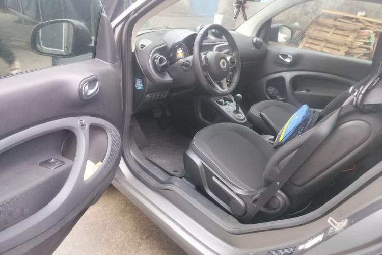 Used smart fortwo 2019 0.9T 66kW Hardtop Wind Power Edition China VI Driver Seat