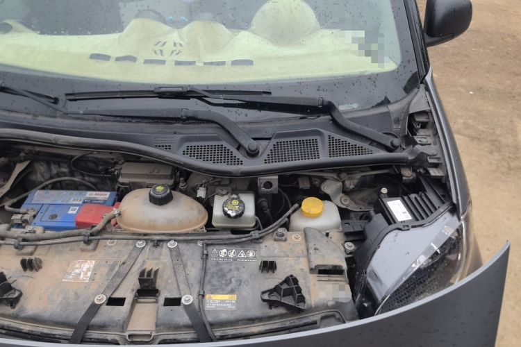 Used smart fortwo 2019 0.9T 66kW Hardtop Wind Power Edition China VI Engine Bay Left