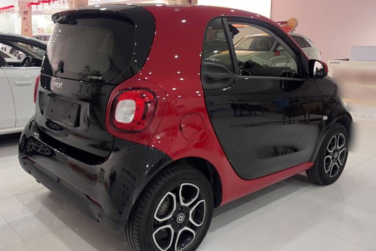 Used smart fortwo 2019 0.9T 66kW Hardtop Engine Version China VI Emission Standard Exterior 3