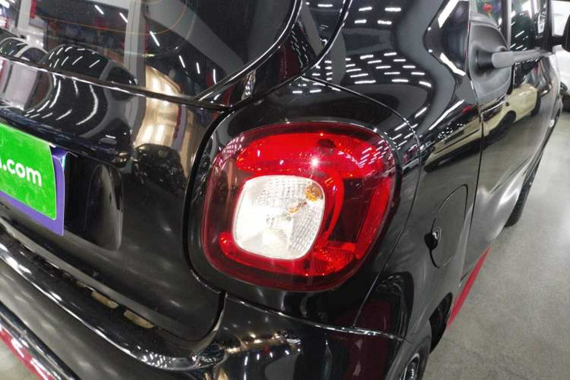 Used smart fortwo 2019 0.9T 66kW Hardtop Wind Power Edition China VI Exterior 3