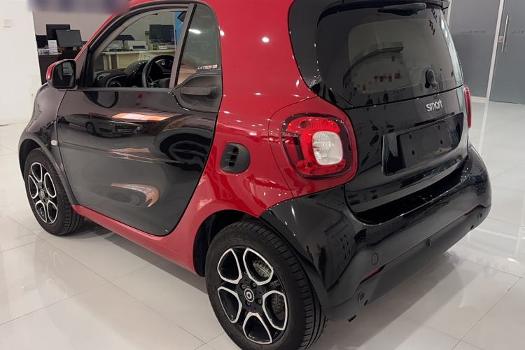Used smart fortwo 2019 0.9T 66kW Hardtop Engine Version China VI Emission Standard Exterior 4