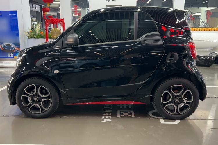 Used smart fortwo 2019 0.9T 66kW Hardtop Wind Power Edition China VI Exterior 5
