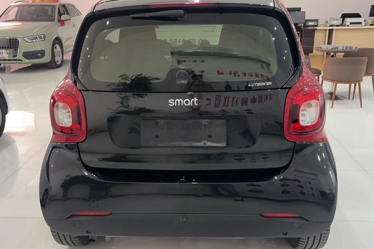 Used smart fortwo 2019 0.9T 66kW Hardtop Engine Version China VI Emission Standard Exterior 8