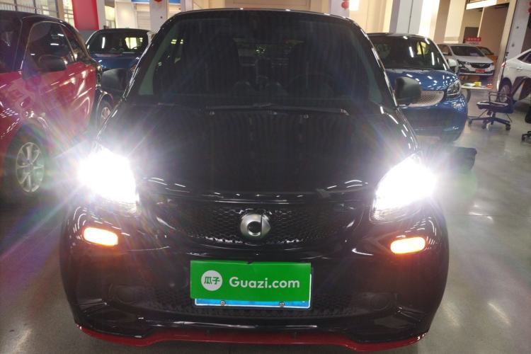 Used smart fortwo 2019 0.9T 66kW Hardtop Wind Power Edition China VI Front