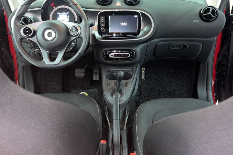 Used smart fortwo 2019 0.9T 66kW Hardtop Engine Version China VI Emission Standard Interior 4