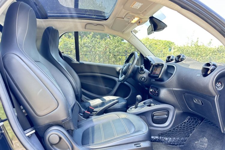 Used smart fortwo 2019 0.9T 66kW Hardtop Pioneer Edition China VI Interior 7